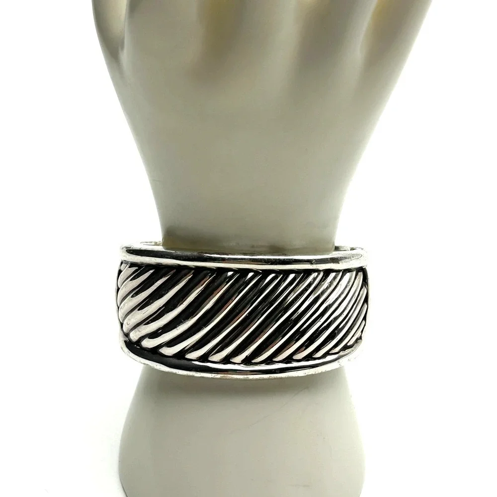 Vintage Premier Designs Chunky Hinged Clamper‎ Bracelet Silver Tone Signed PD